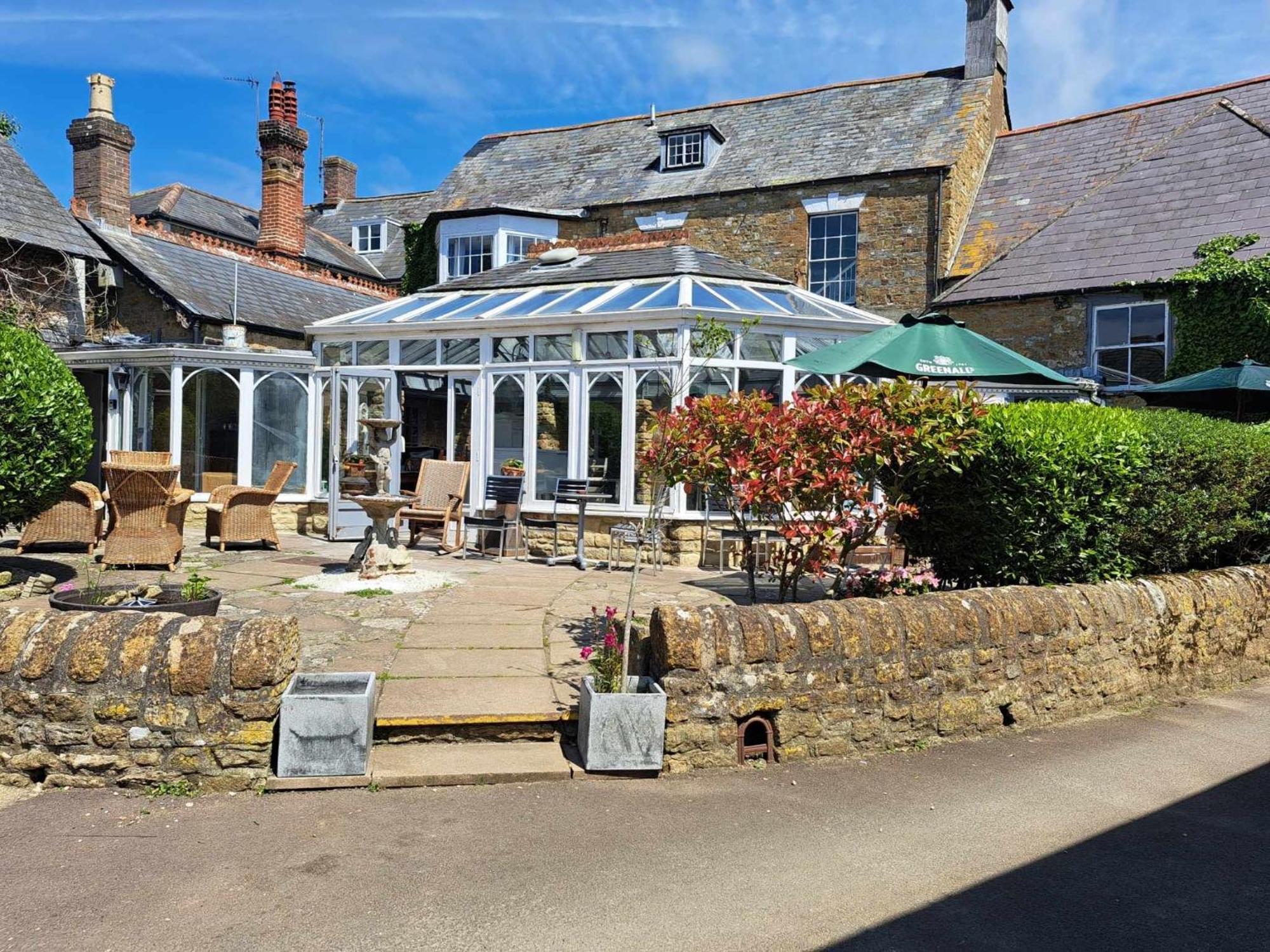 The Ilchester Arms Hotel Abbotsbury Exterior foto